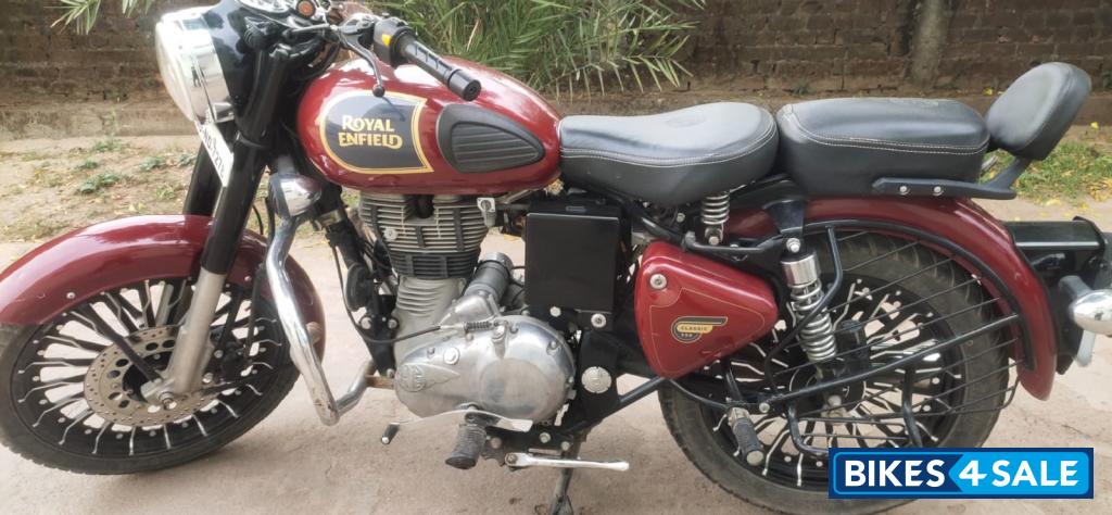 Royal Enfield Classic 350 Redditch Red
