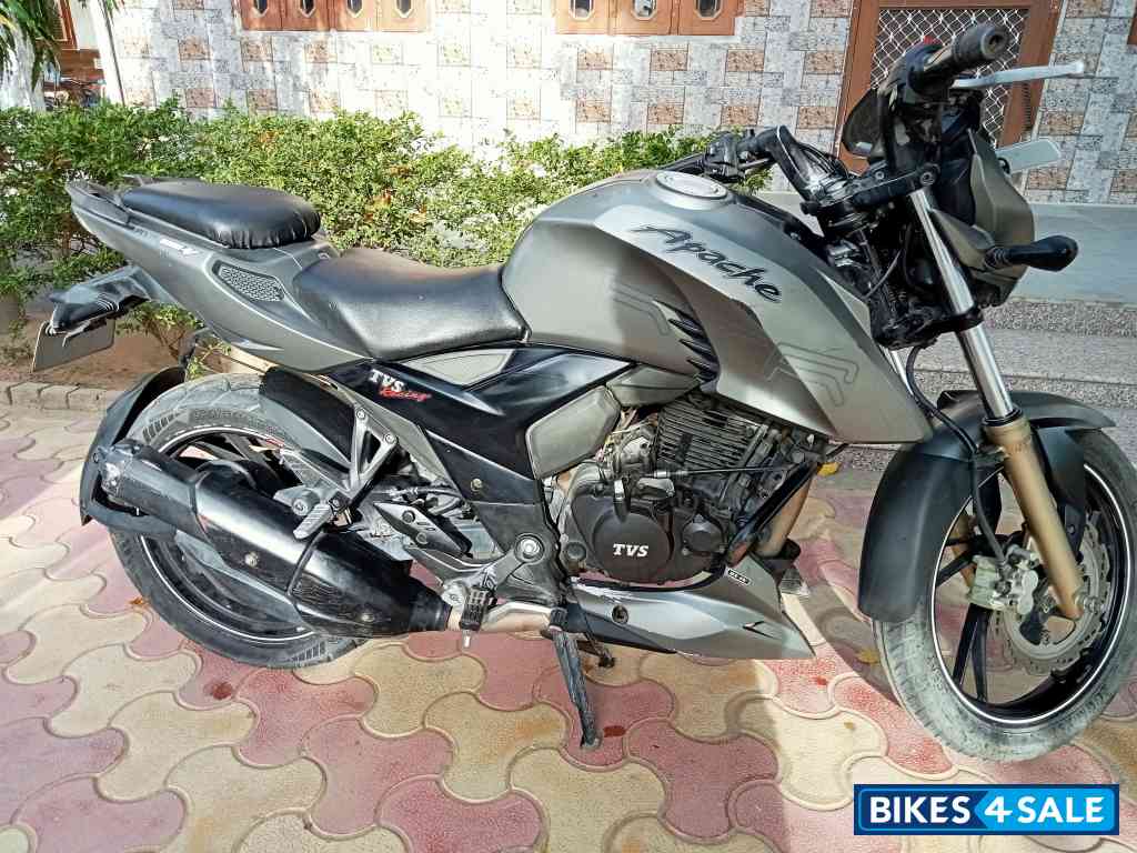 TVS Apache RTR 200 4V