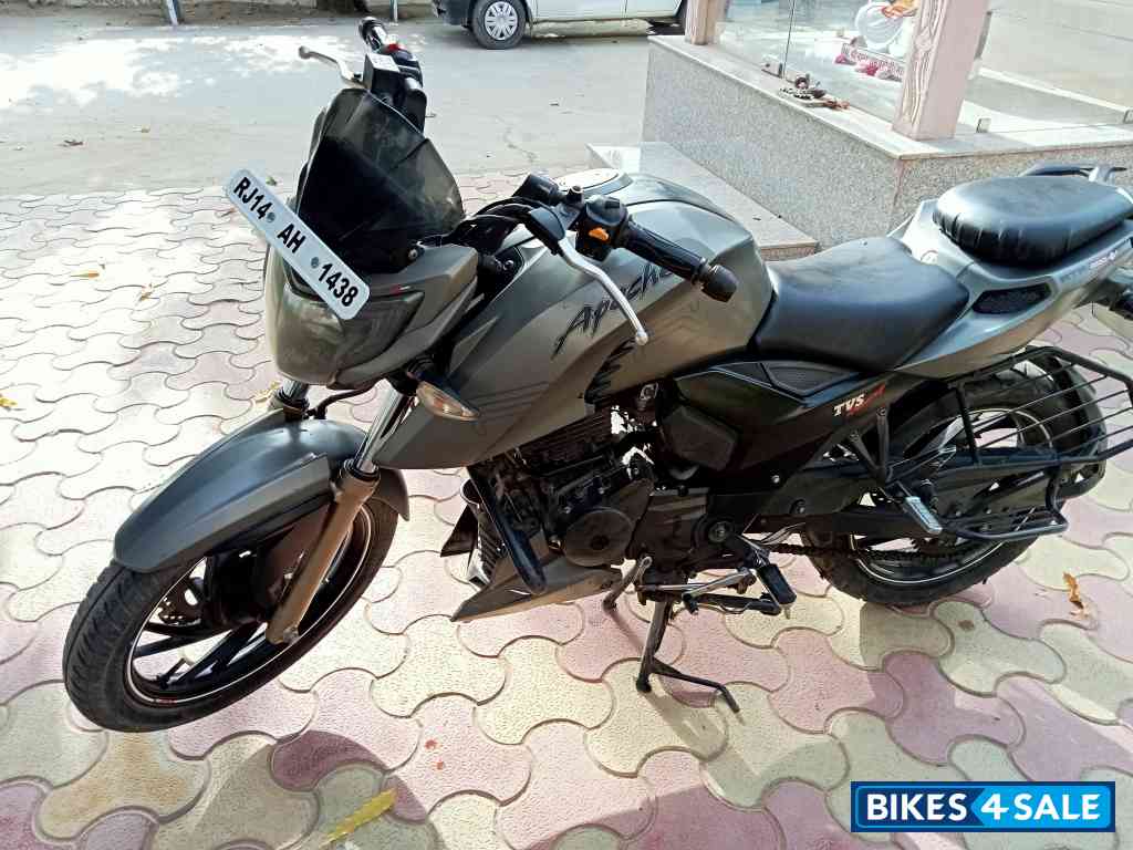 TVS Apache RTR 200 4V