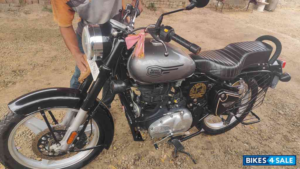 Metallic Grey Royal Enfield Bullet Standard 350