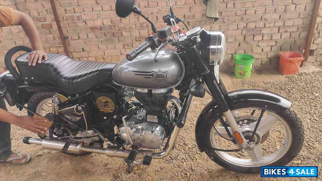 Metallic Grey Royal Enfield Bullet Standard 350