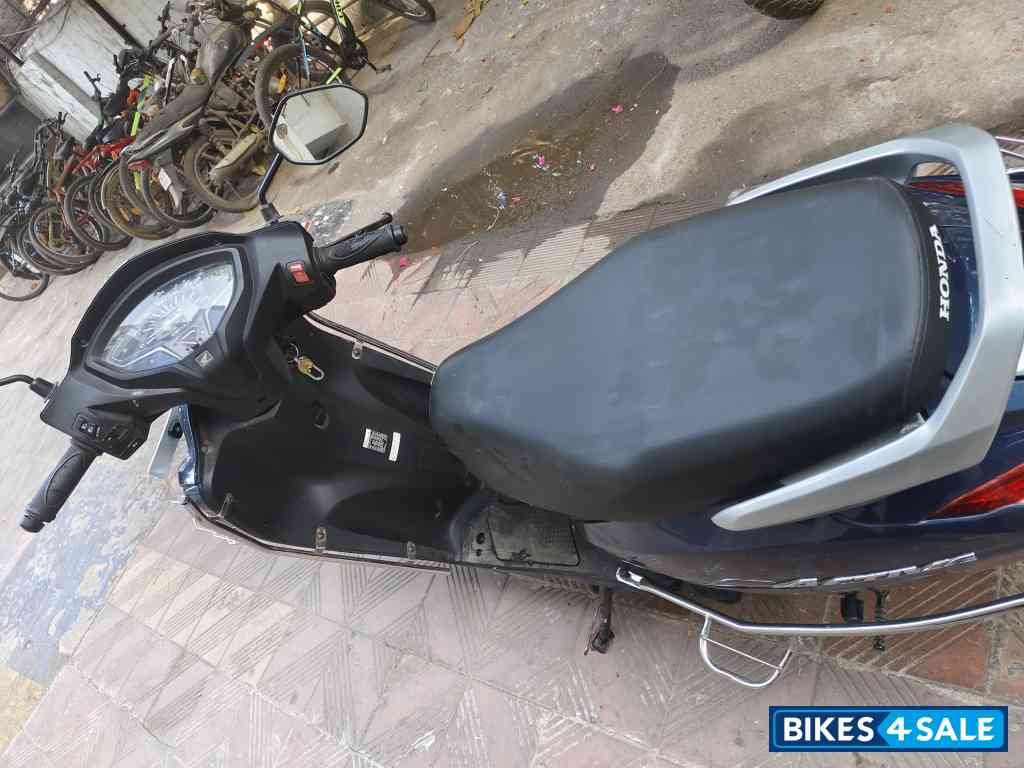 Metallic Blue Honda Activa DLX Limited Edition Metallic Blue Honda Activa DLX Limited Edition