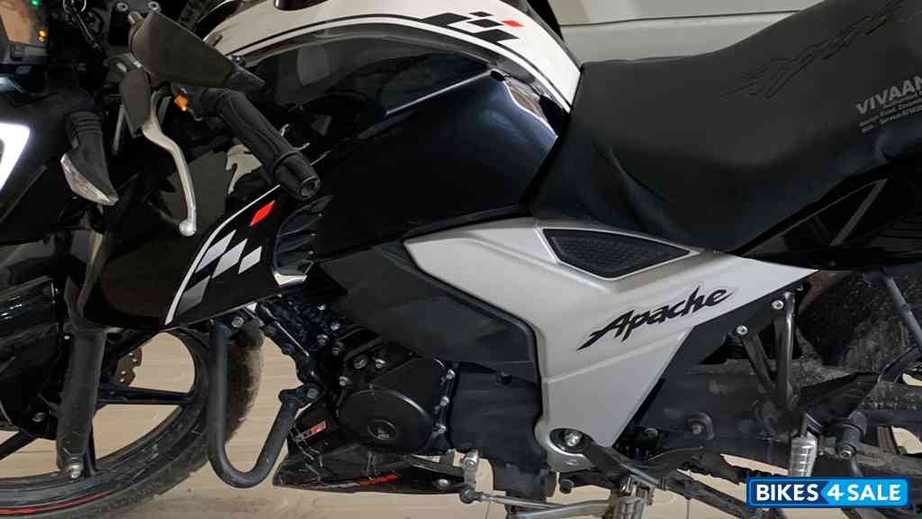 TVS Apache RTR 160 4V