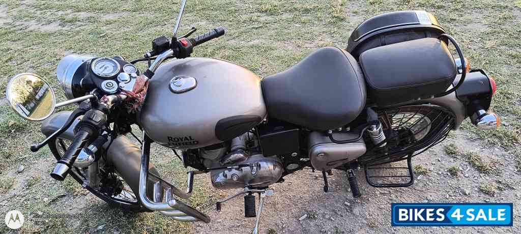 Gunmetal Grey Royal Enfield Classic Gunmetal Grey
