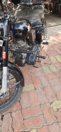 Black Royal Enfield Vintage Bullet