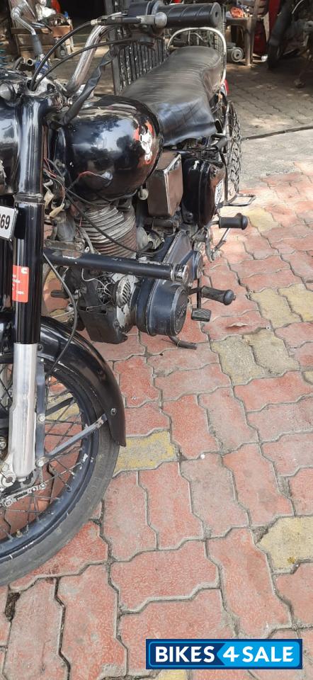 Black Royal Enfield Vintage Bullet Black Royal Enfield Vintage Bullet