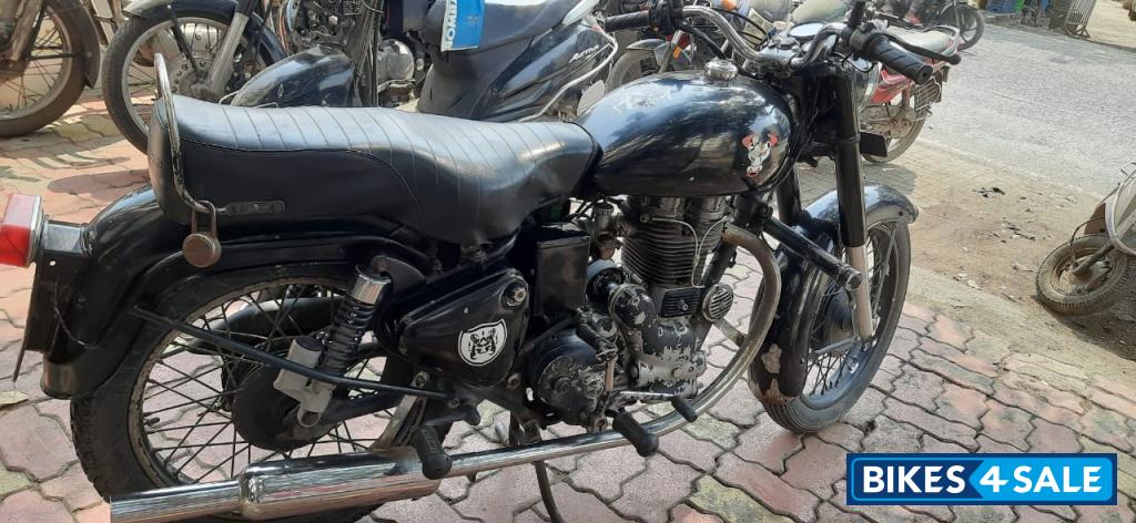 Black Royal Enfield Vintage Bullet Black Royal Enfield Vintage Bullet
