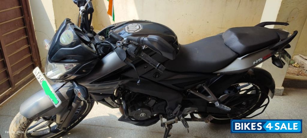 Bajaj Pulsar NS200