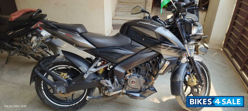 Bajaj Pulsar NS200