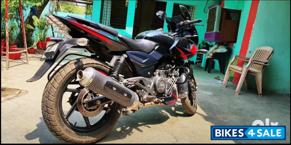 Bajaj Pulsar 220F BS6