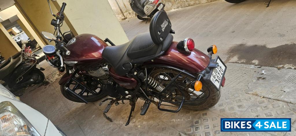 Stellar Red Royal Enfield Meteor 350 Stellar