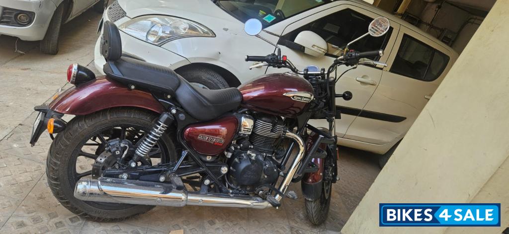 Stellar Red Royal Enfield Meteor 350 Stellar