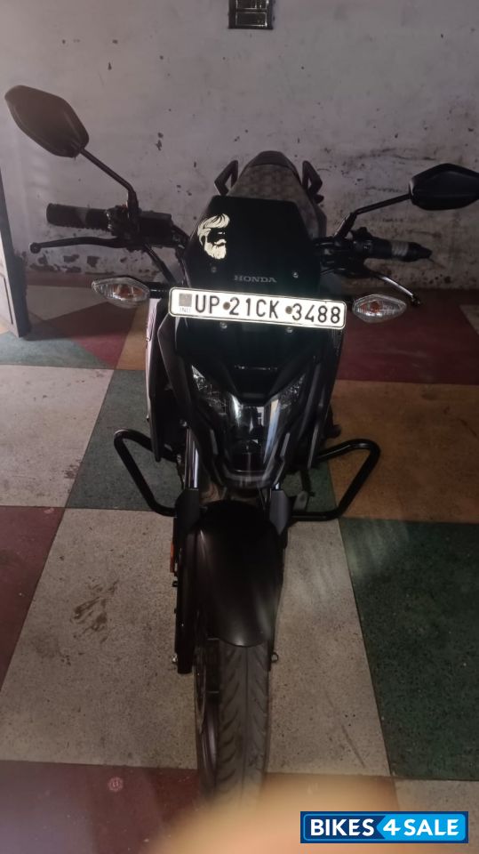 Grey Honda XBlade BS6