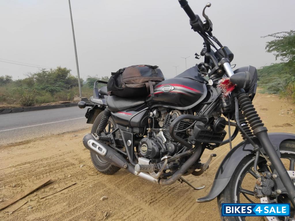 Bajaj Avenger Street 220