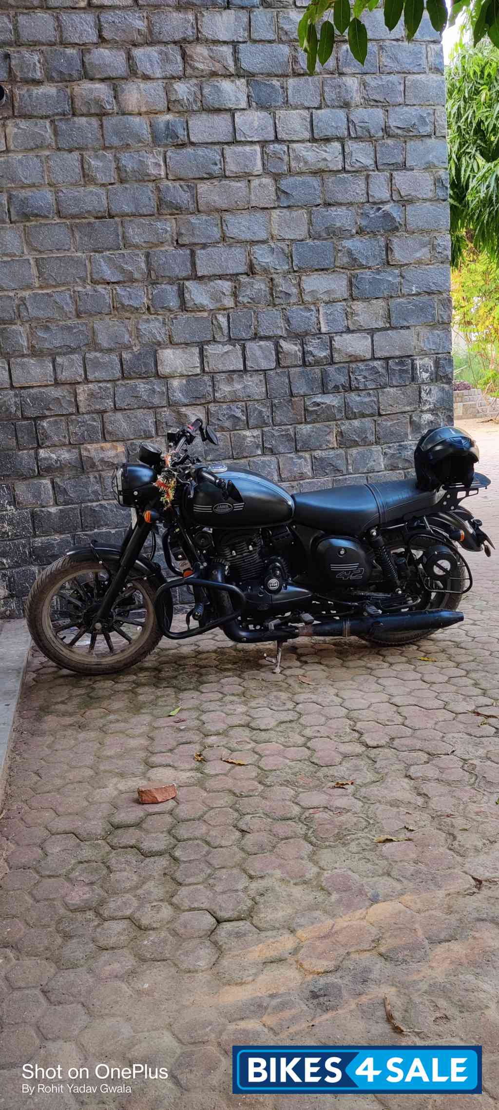 Jawa 42 Dual Channel ABS AllStar Black