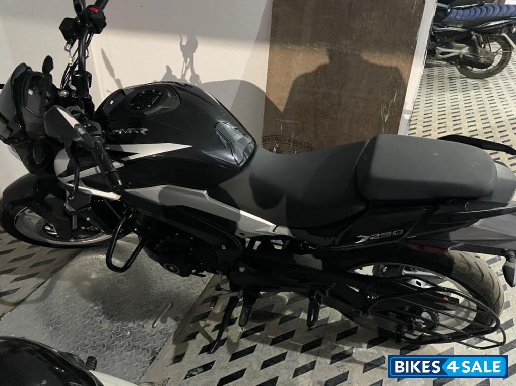 Bajaj Dominar 250