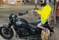 Yezdi Roadster Dark 2022 Model