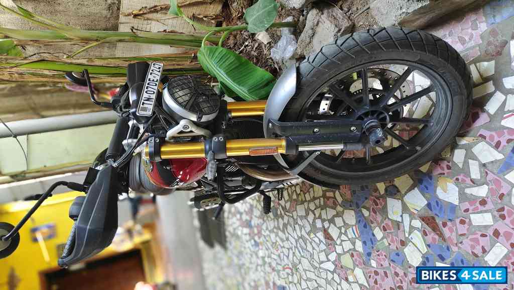 Triumph Scrambler 400 X