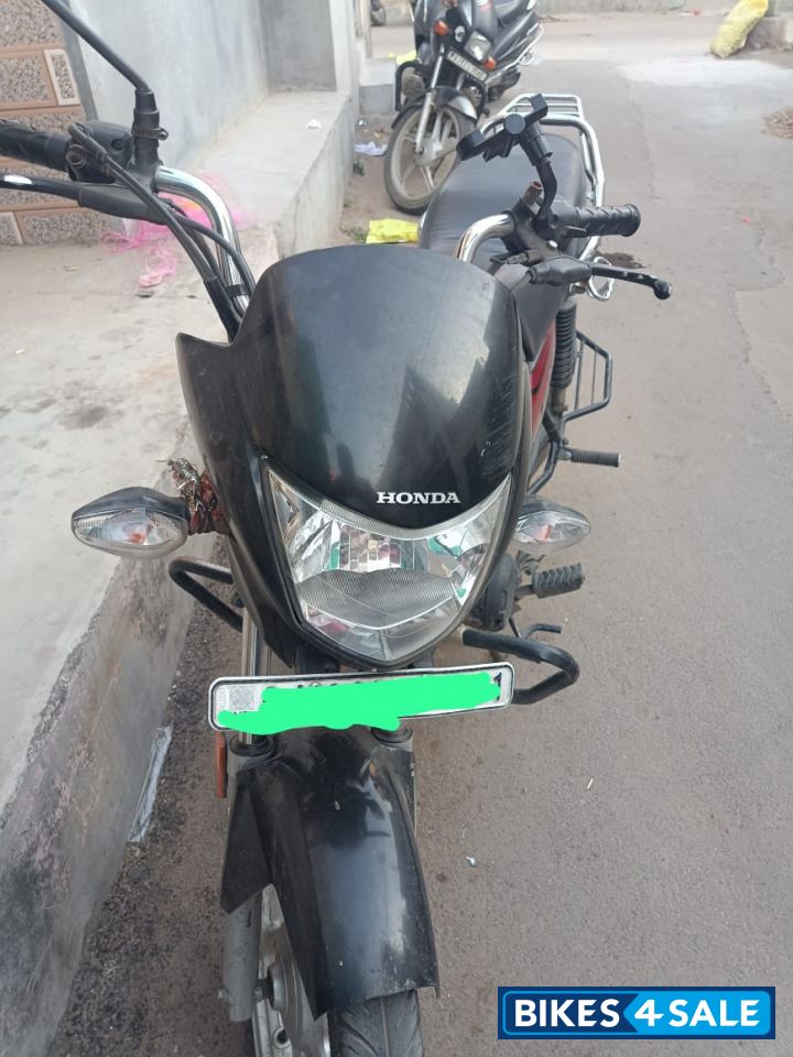 Black Honda CD 110 Dream Deluxe