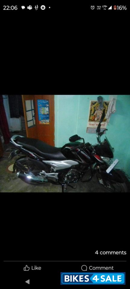 Black Bajaj Discover 125 ST