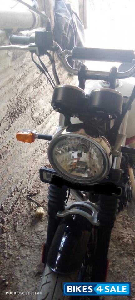 Baking Powder Royal Enfield Interceptor 650 Twin