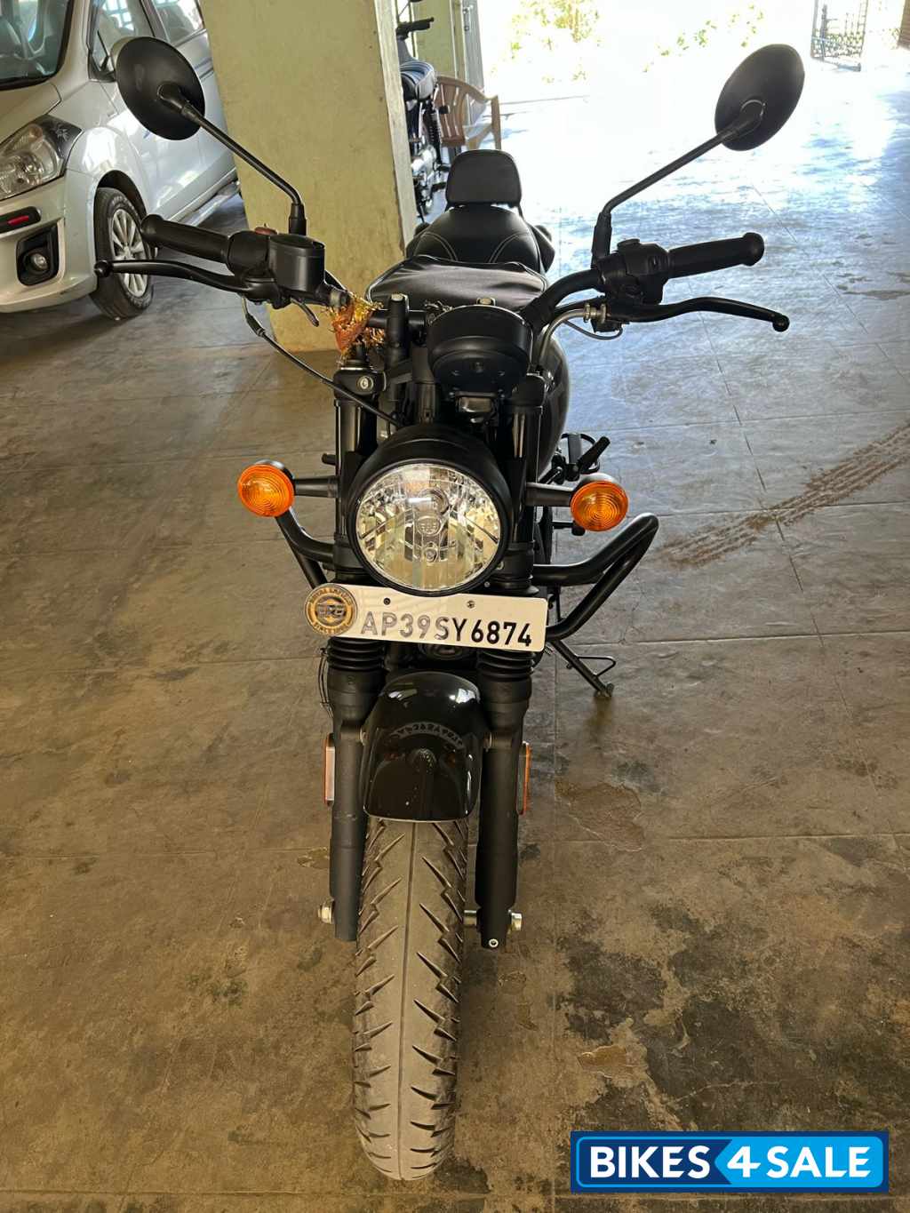 Dapper Grey Royal Enfield Hunter 350 Metro