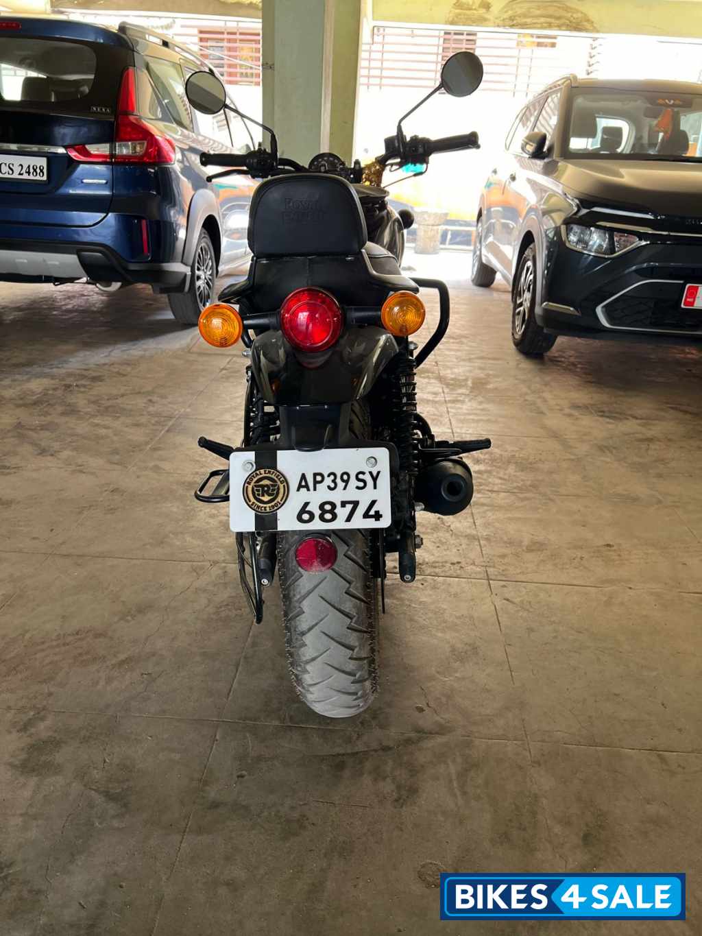 Dapper Grey Royal Enfield Hunter 350 Metro