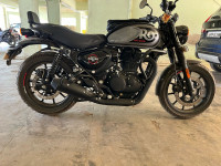 Dapper Grey Royal Enfield Hunter 350 Metro