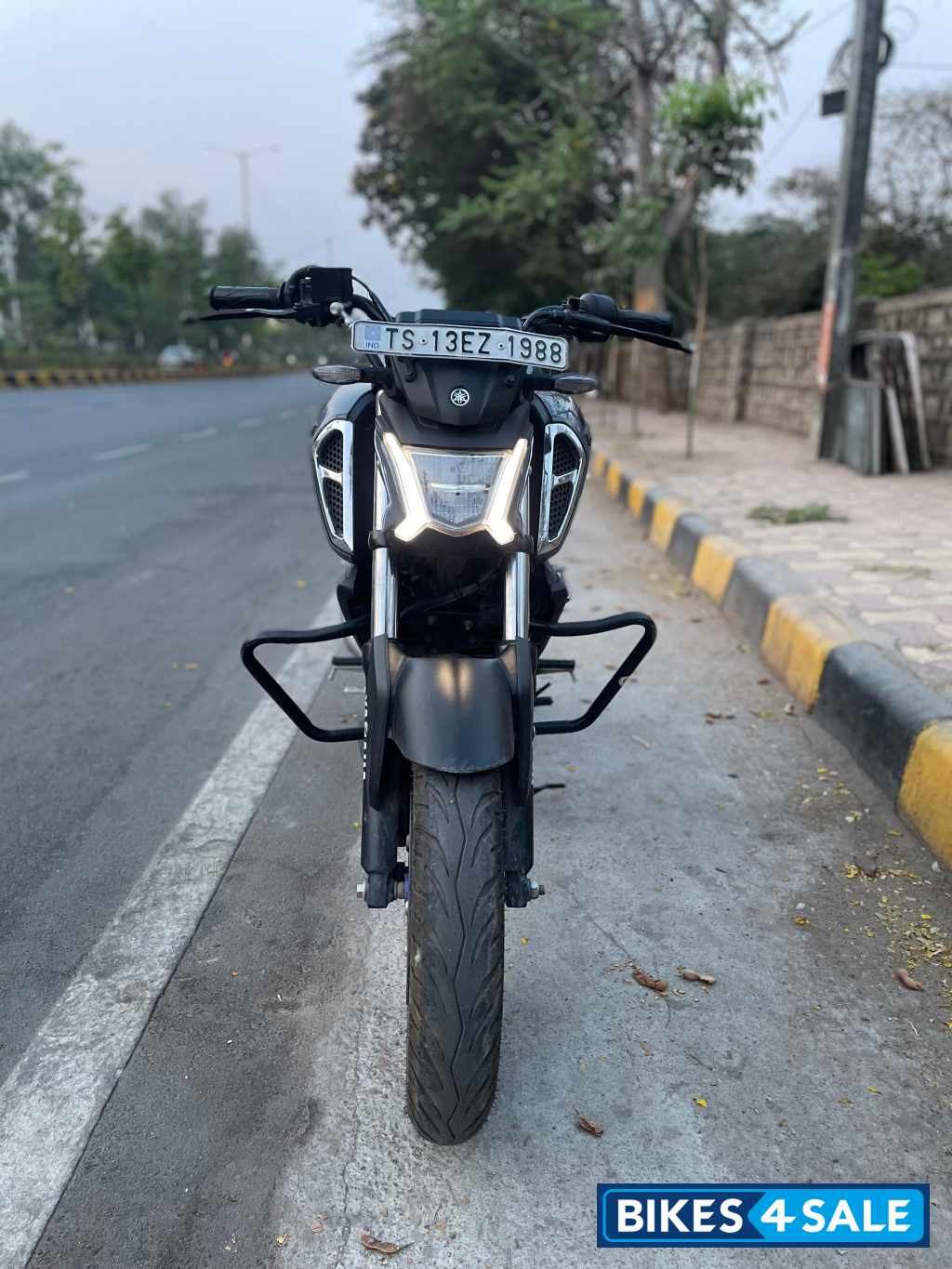 Pastel Dark Grey Yamaha FZ-S FI Ver 4.0