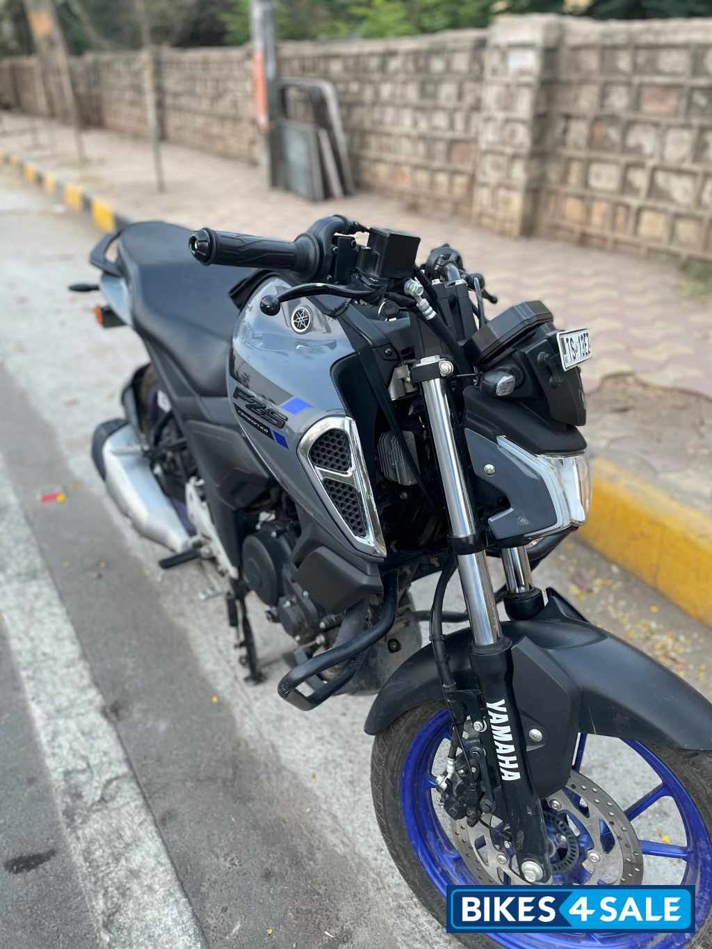 Pastel Dark Grey Yamaha FZ-S FI Ver 4.0