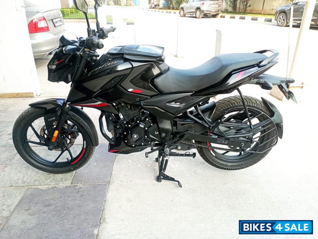 Bajaj Pulsar N150