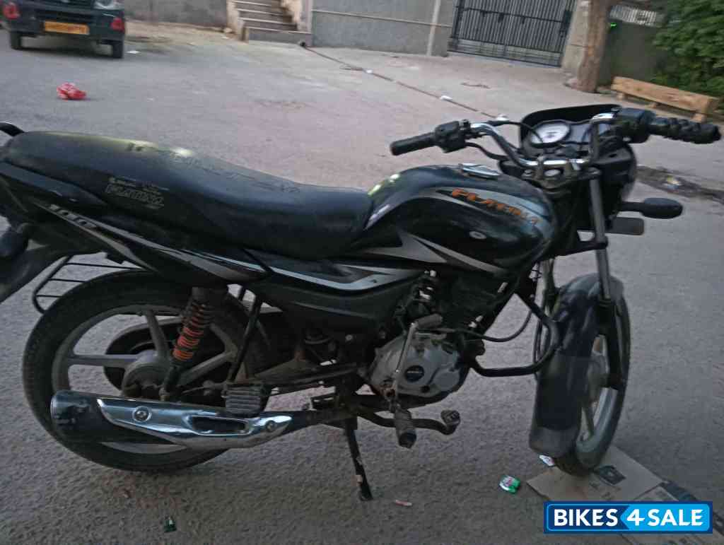 Bajaj Platina 100 ES Bajaj Platina 100 ES