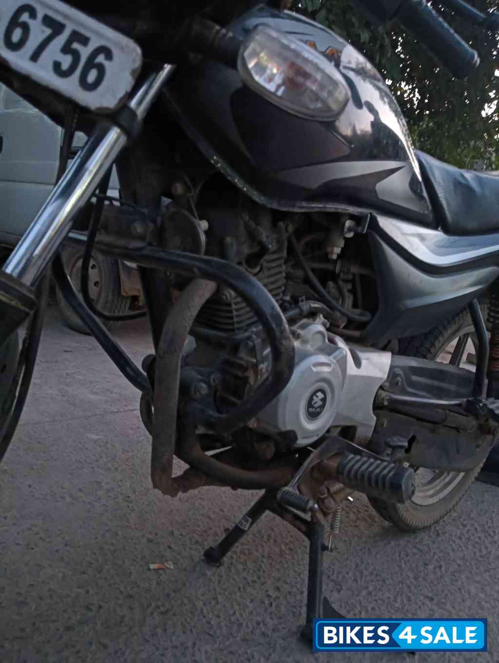 Bajaj Platina 100 ES Bajaj Platina 100 ES