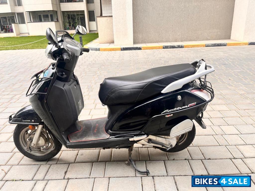 Black Honda Activa 125