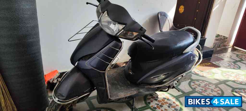 Grey Honda Activa