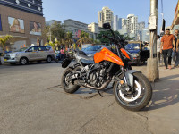 Orange KTM Duke 250 2024