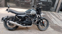 Yezdi Scrambler Dual Tone 2022 Model
