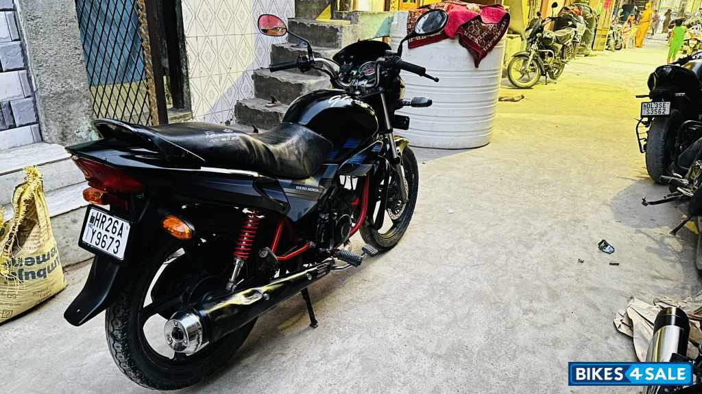 Black Hero Glamour 125 Disc Black Hero Glamour 125 Disc