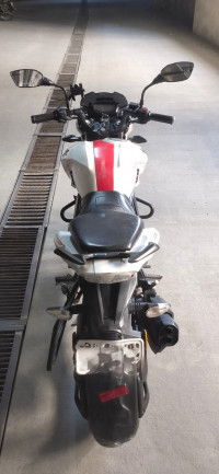 White TVS Apache RTR 200 4V Race Edition 2.0