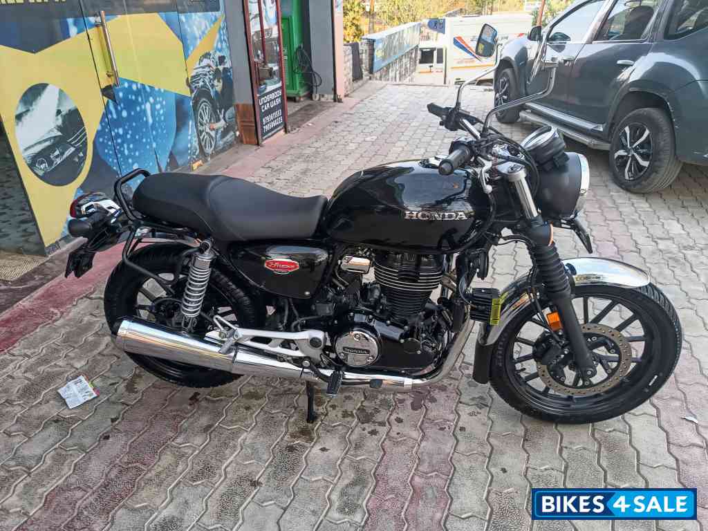 Pearl Night Star Black Honda Hness CB350 DLX