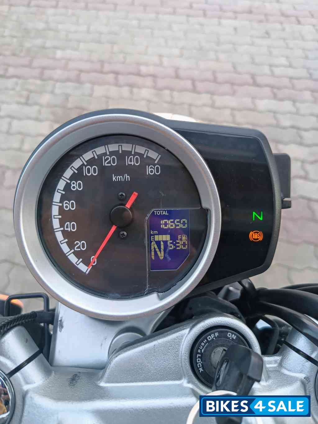 Pearl Night Star Black Honda Hness CB350 DLX