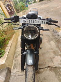 Grey Husqvarna Vitpilen 250 2020