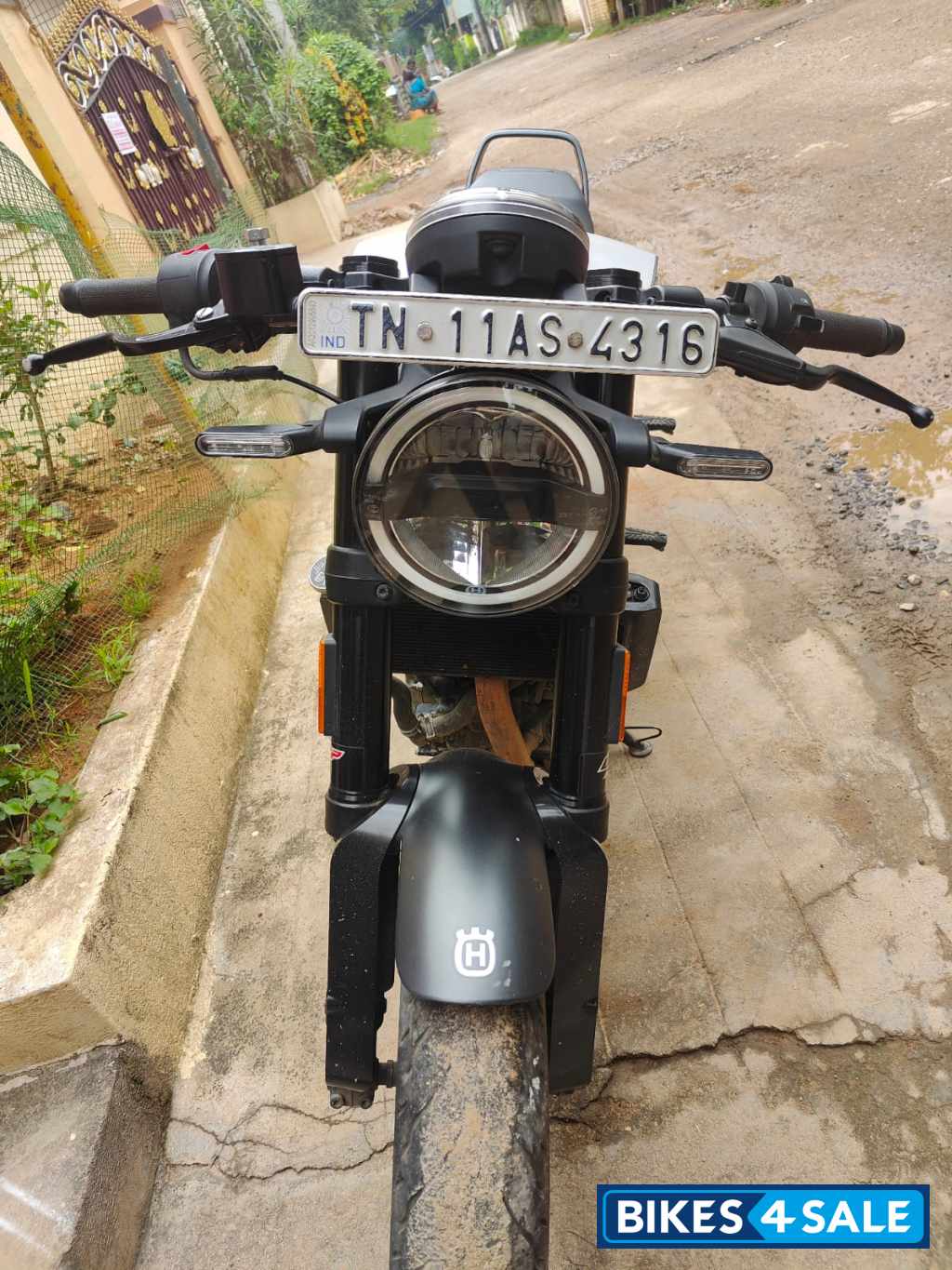 Grey Husqvarna Vitpilen 250 2020