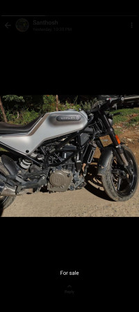 Grey Husqvarna Vitpilen 250 2020