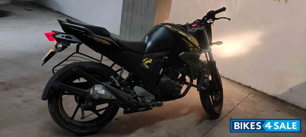 Yamaha FZ-S