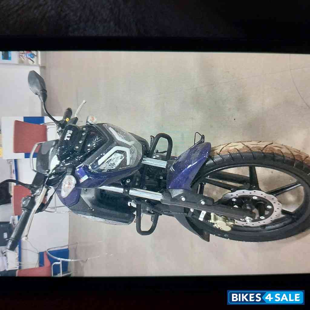 TVS Raider Split Seat