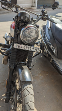 Red Yezdi Scrambler Dual Tone