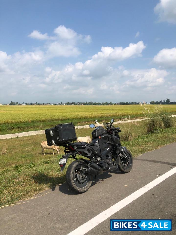 Black Bajaj 2021 Dominar 400