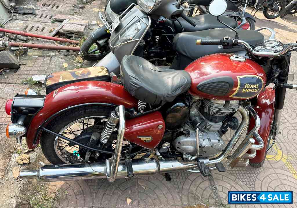Chestnut Red Royal Enfield Classic 350