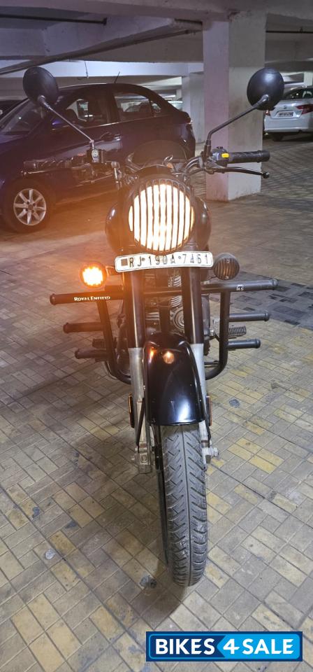 Royal Enfield Classic Stealth Black